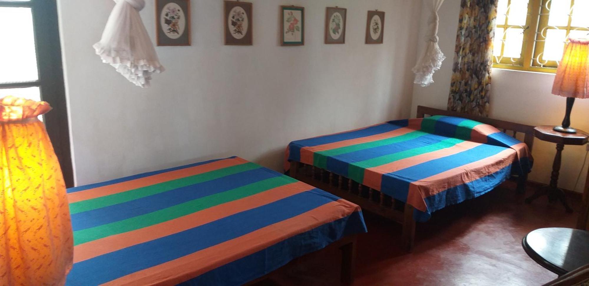 The Icebear Guesthouse Negombo Szoba fotó